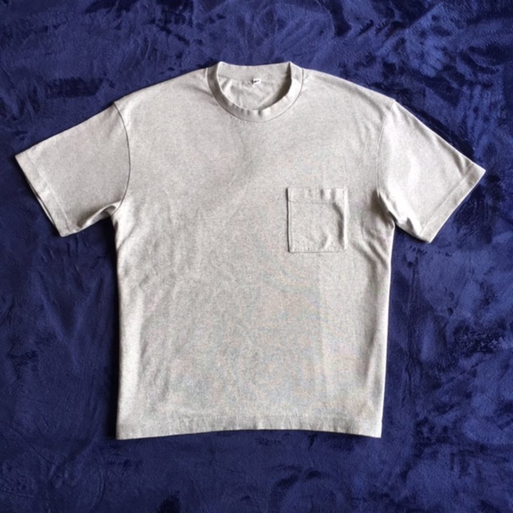 Gray Uniqlo T-shirt with front pocket
